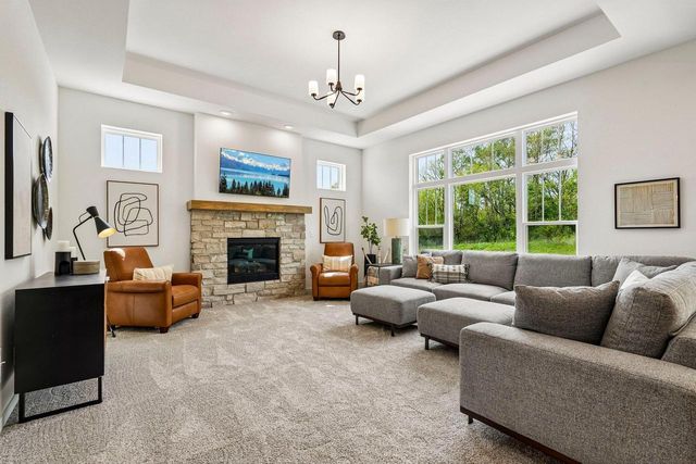 W254N5593 Crescent Hill DRIVE, Sussex, WI 53089