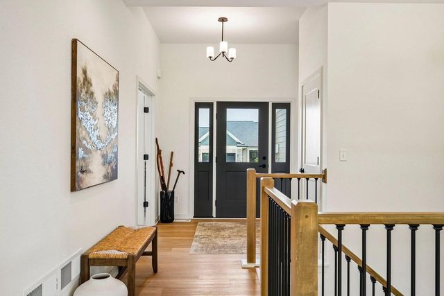 W254N5593 Crescent Hill DRIVE, Sussex, WI 53089