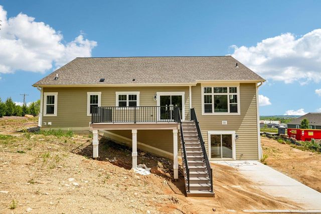W254N5593 Crescent Hill DRIVE, Sussex, WI 53089