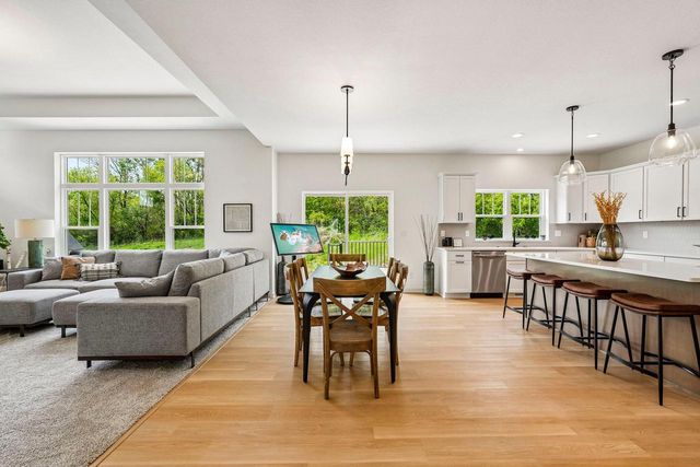 W254N5593 Crescent Hill DRIVE, Sussex, WI 53089