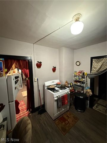 13609 Eaglesmere Avenue, Cleveland, OH 44110