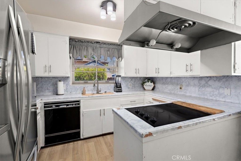 Image 14 of property listing at 698 E Ralston Avenue, San Bernardino, CA 92404