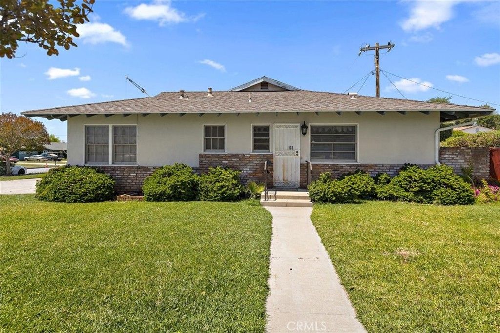 Image 4 of property listing at 698 E Ralston Avenue, San Bernardino, CA 92404