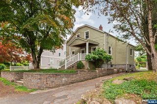 54 Chestnut Avenue, Park Ridge, NJ 07656