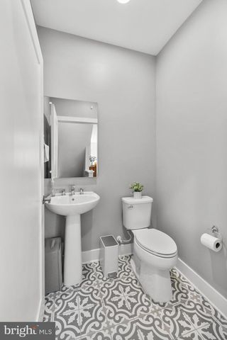 11226 BEAKER ST, Reston, VA 20190