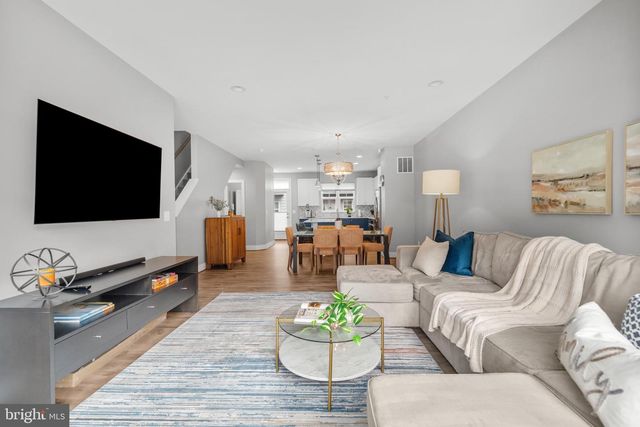 11226 BEAKER ST, Reston, VA 20190