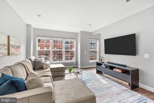 11226 BEAKER ST, Reston, VA 20190