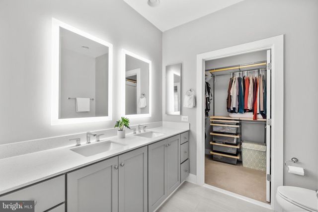 11226 BEAKER ST, Reston, VA 20190