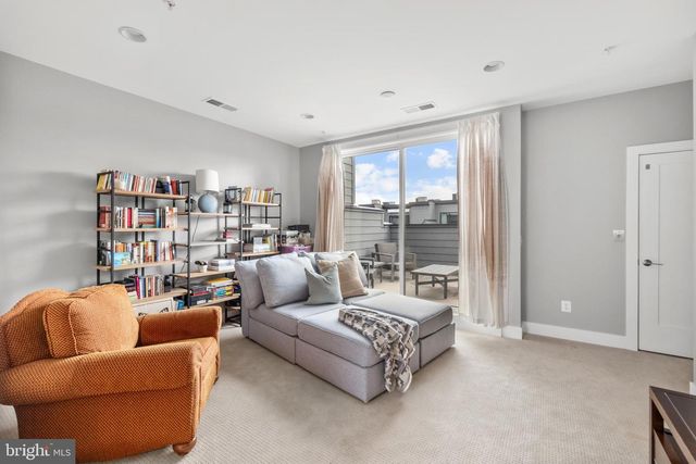 11226 BEAKER ST, Reston, VA 20190