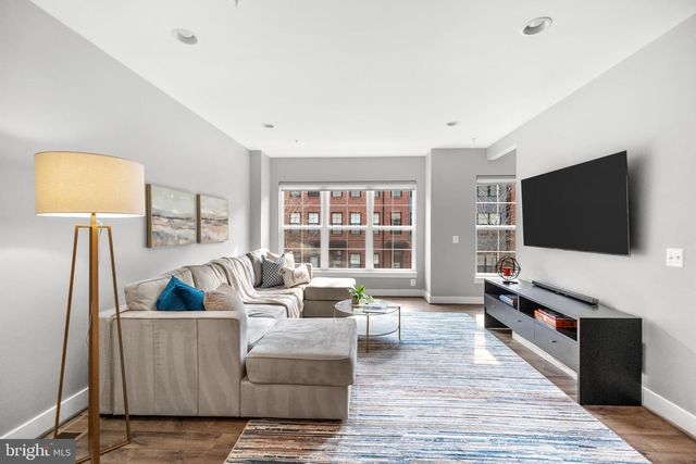 11226 BEAKER ST, Reston, VA 20190