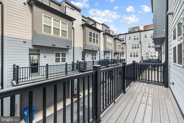 11226 BEAKER ST, Reston, VA 20190