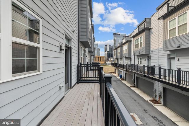 11226 BEAKER ST, Reston, VA 20190