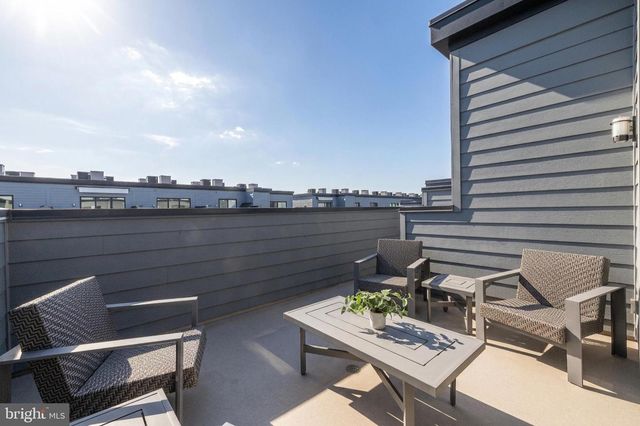 11226 BEAKER ST, Reston, VA 20190