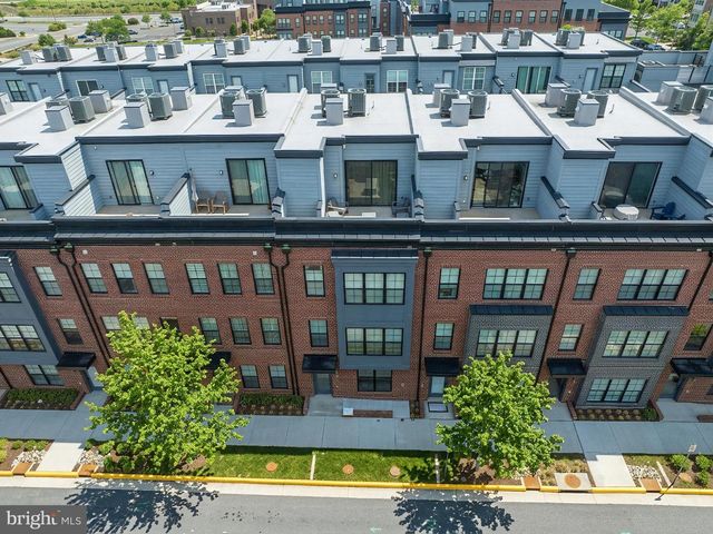 11226 BEAKER ST, Reston, VA 20190