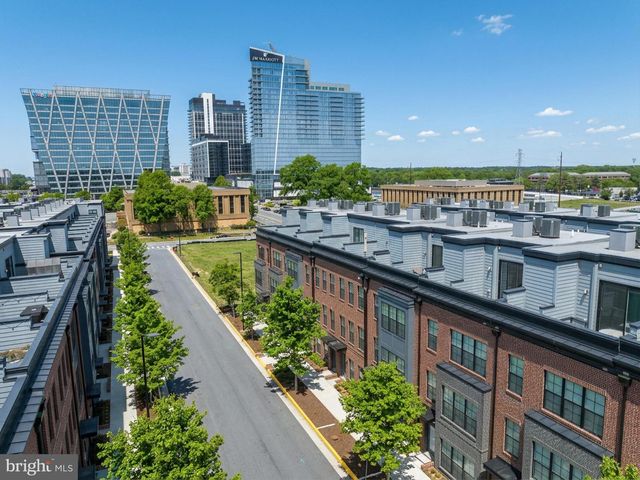 11226 BEAKER ST, Reston, VA 20190