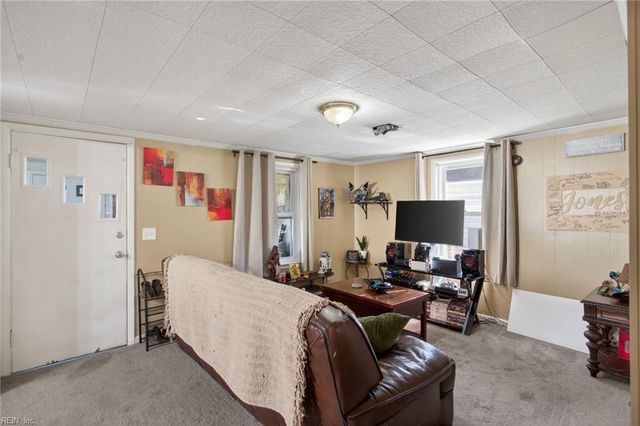 2041 Lockard AVE, Chesapeake, VA 23320