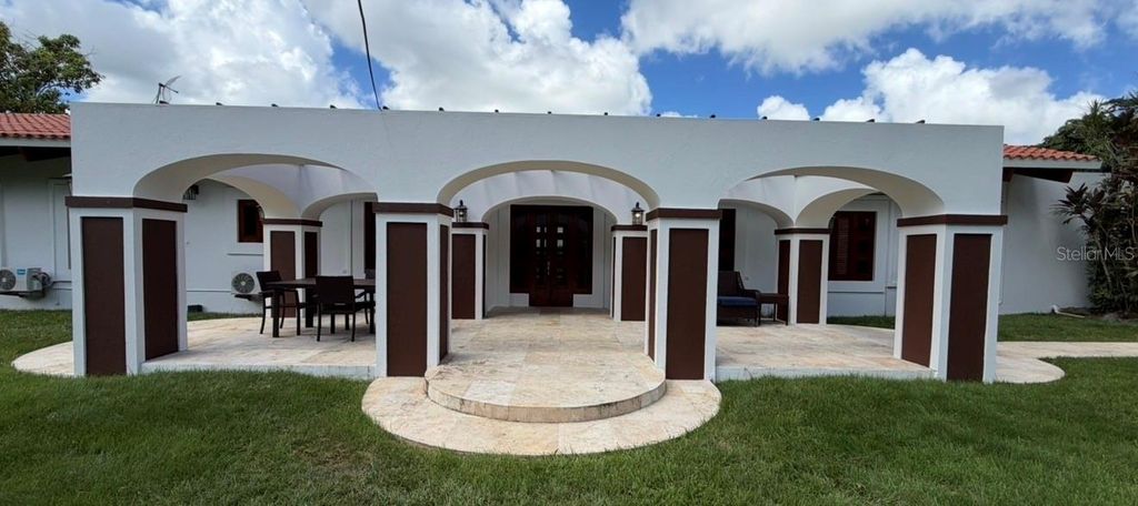 Image 2 of property listing at 5 CAMINO PEDRO RAMOS ST BEVERLY HILLS DEV, Guaynabo, PR 00969