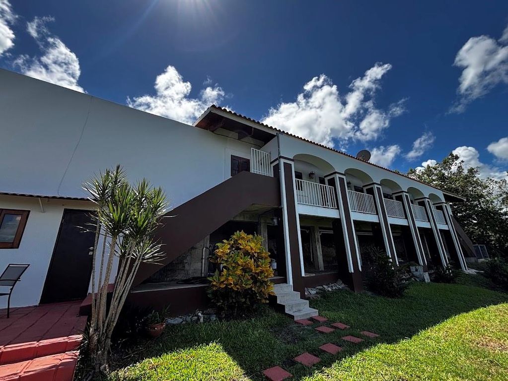 Image 4 of property listing at 5 CAMINO PEDRO RAMOS ST BEVERLY HILLS DEV, Guaynabo, PR 00969