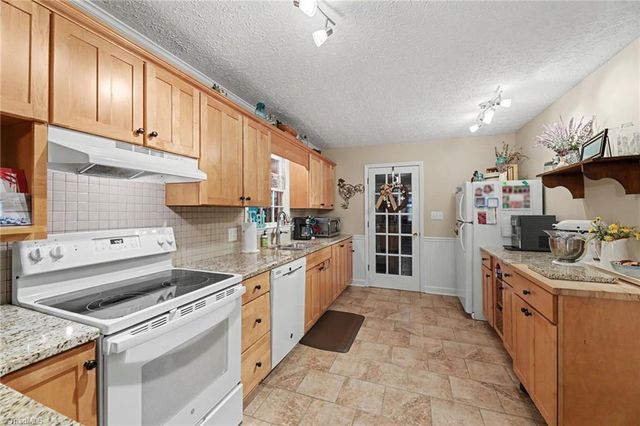329 Pine Road, Eden, NC 27288