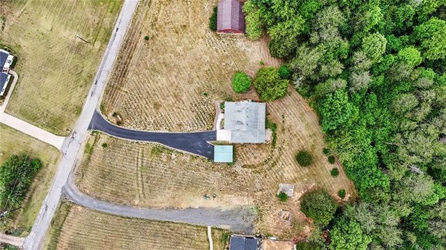 329 Pine Road, Eden, NC 27288