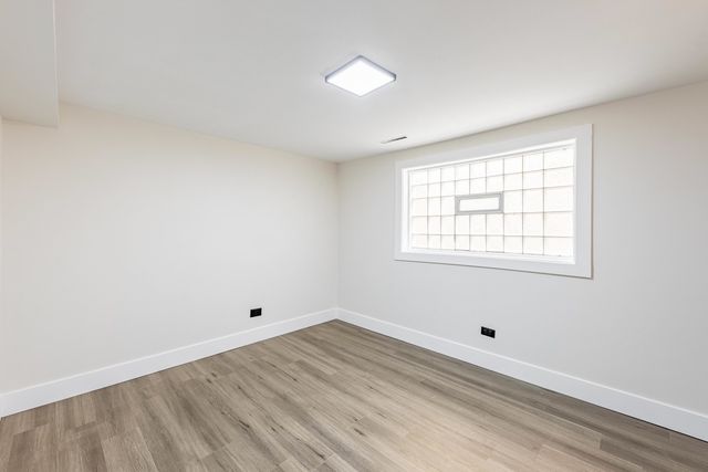 8051 S Escanaba Avenue, Chicago, IL 60617