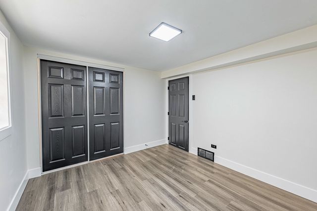 8051 S Escanaba Avenue, Chicago, IL 60617