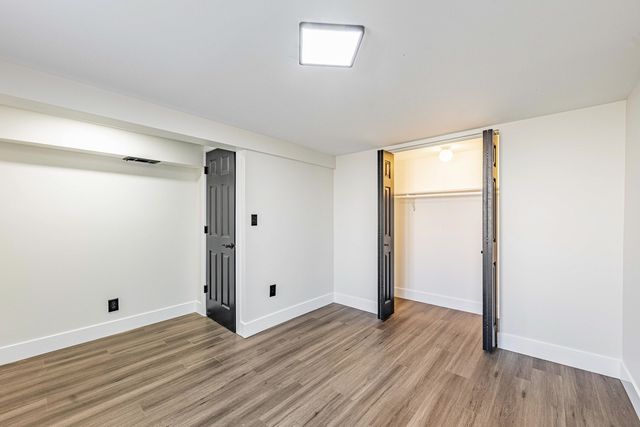 8051 S Escanaba Avenue, Chicago, IL 60617