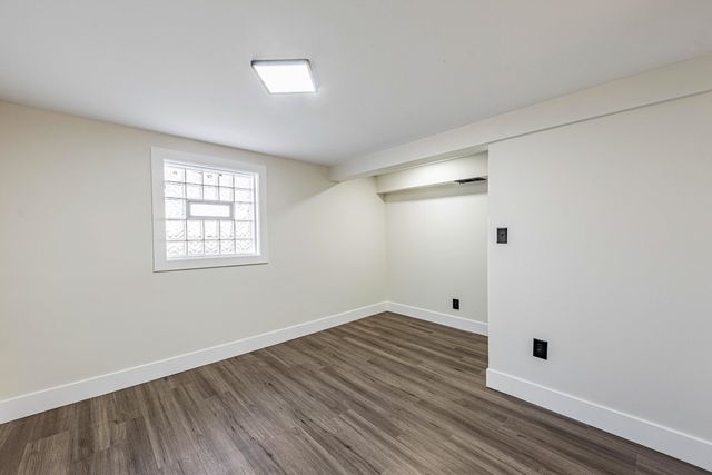 8051 S Escanaba Avenue, Chicago, IL 60617