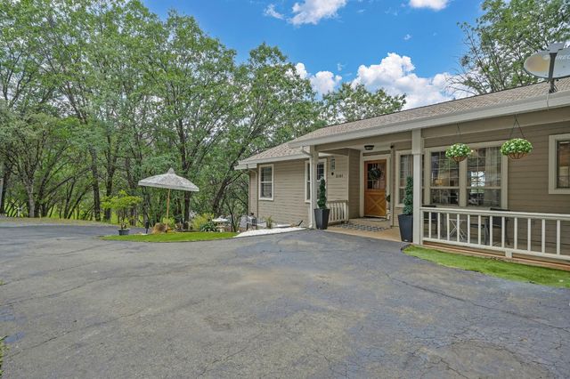 2101 Secret Diggin Ct, Cool, CA 95614