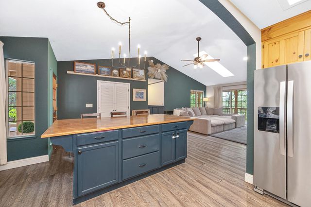 2101 Secret Diggin Ct, Cool, CA 95614