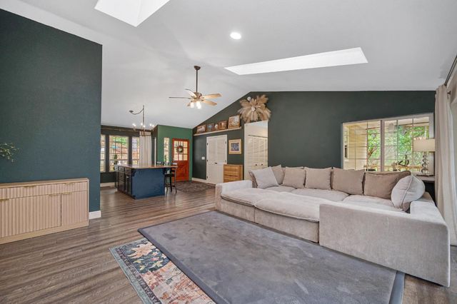 2101 Secret Diggin Ct, Cool, CA 95614