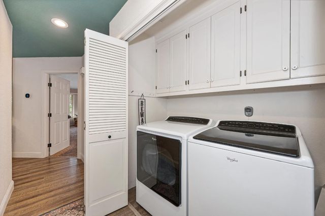 2101 Secret Diggin Ct, Cool, CA 95614