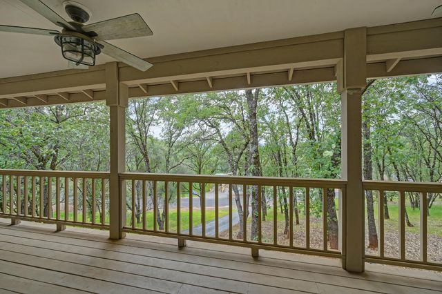 2101 Secret Diggin Ct, Cool, CA 95614