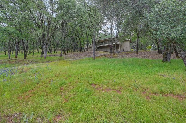 2101 Secret Diggin Ct, Cool, CA 95614