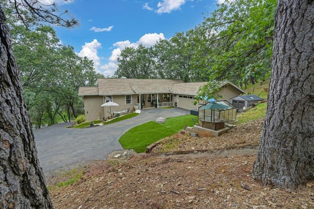 2101 Secret Diggin Ct, Cool, CA 95614