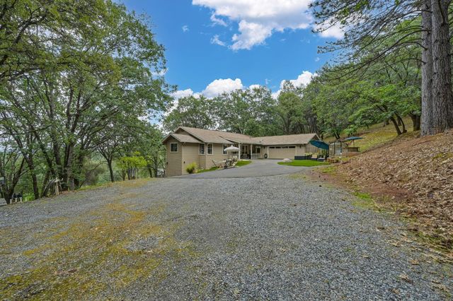 2101 Secret Diggin Ct, Cool, CA 95614