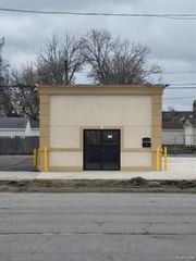 17744 E 9 Mile Road, Eastpointe, MI 48021