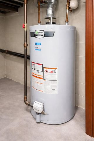 6089 54th Street, Maspeth, NY 11378