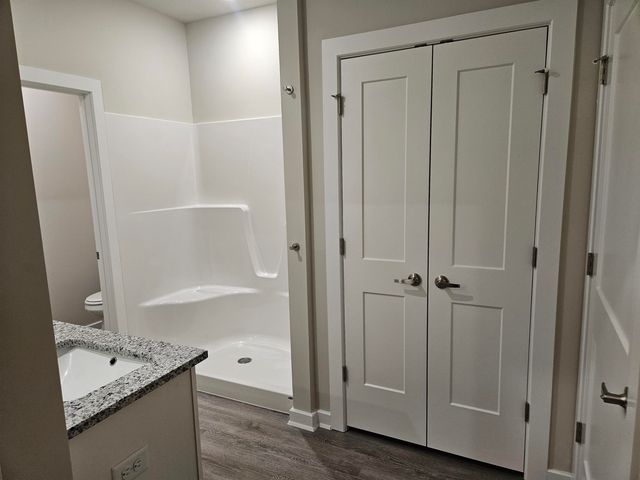 1006 N Forestview Ct, Wichita, KS 67235