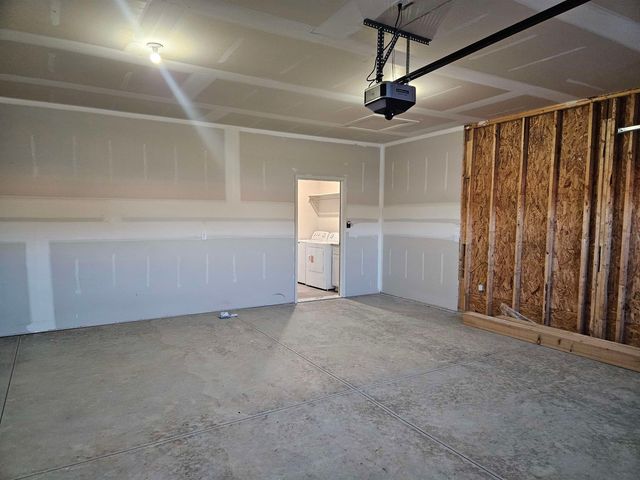 1006 N Forestview Ct, Wichita, KS 67235