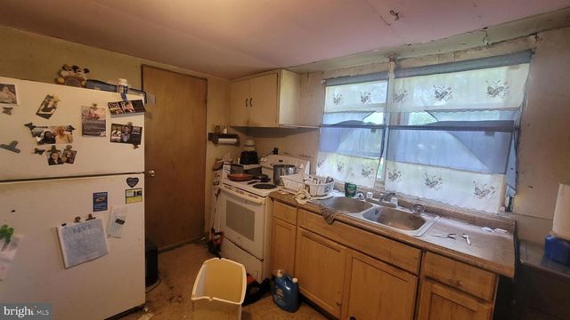 2768 MIDDLEWAY PIKE, Bunker Hill, WV 25413