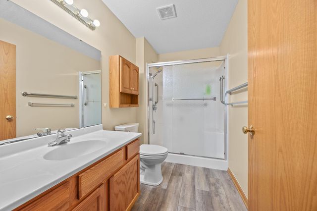 1031 Blackbird Trail SW, Hutchinson, MN 55350