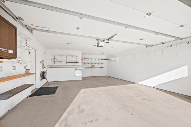 1031 Blackbird Trail SW, Hutchinson, MN 55350