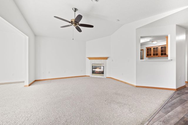 1031 Blackbird Trail SW, Hutchinson, MN 55350