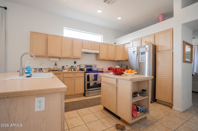 17648 N 17TH Street, Phoenix, AZ 85022