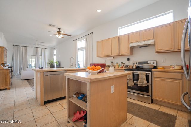 17648 N 17TH Street, Phoenix, AZ 85022