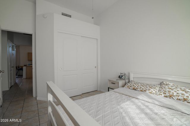 17648 N 17TH Street, Phoenix, AZ 85022