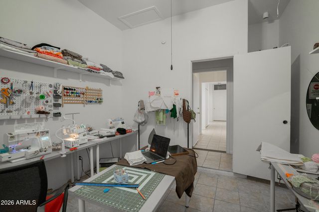 17648 N 17TH Street, Phoenix, AZ 85022