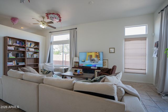 17648 N 17TH Street, Phoenix, AZ 85022