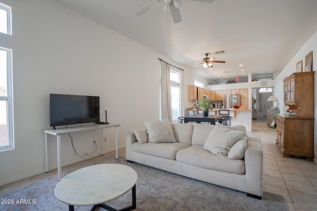 17648 N 17TH Street, Phoenix, AZ 85022